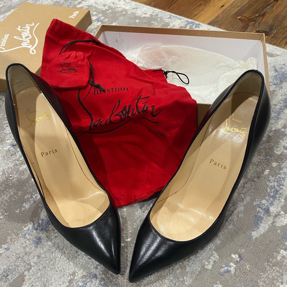 Red bottoms- Christian Louboutin - Picture 2 of 6